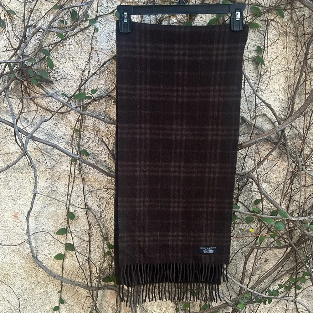 Burberry 100% Cashmere scarf